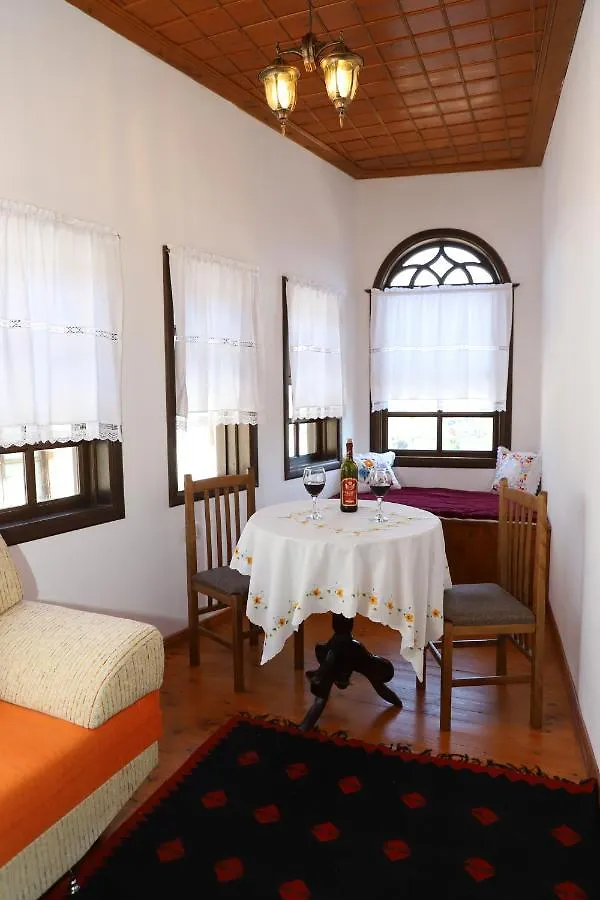Villa Athina In Berat Castle - Since 1741
